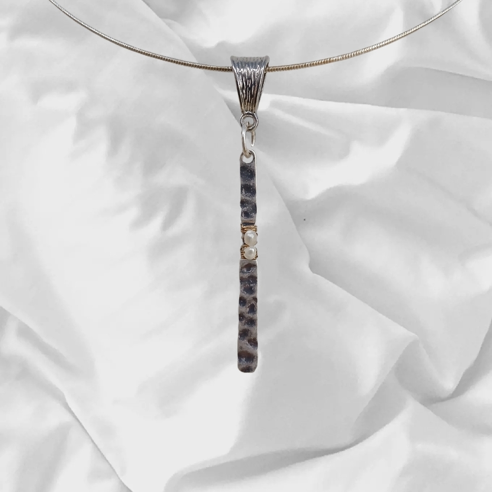 Elegant Silver Pendant Necklace